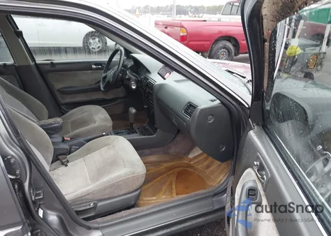 1990 Honda Accord Ex/Ex-R from USA, damaged, VIN 1HGCB7666LA101989